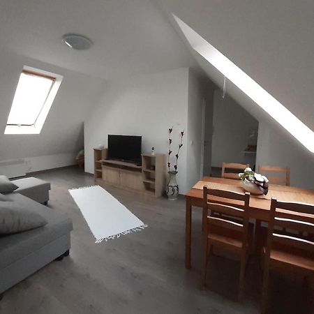 אגר Peak Apartman מראה חיצוני תמונה